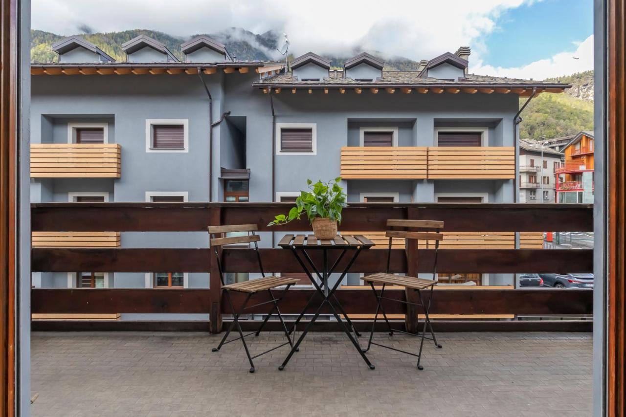 Апартаменты Ihost Flat - Valmalenco Centro Киеза-ин-Вальмаленко Экстерьер фото
